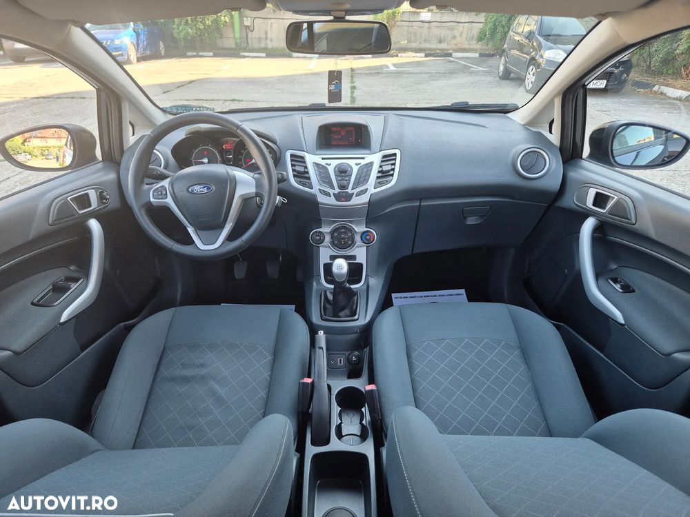 Ford Fiesta 1.25 Champions Edition - 6