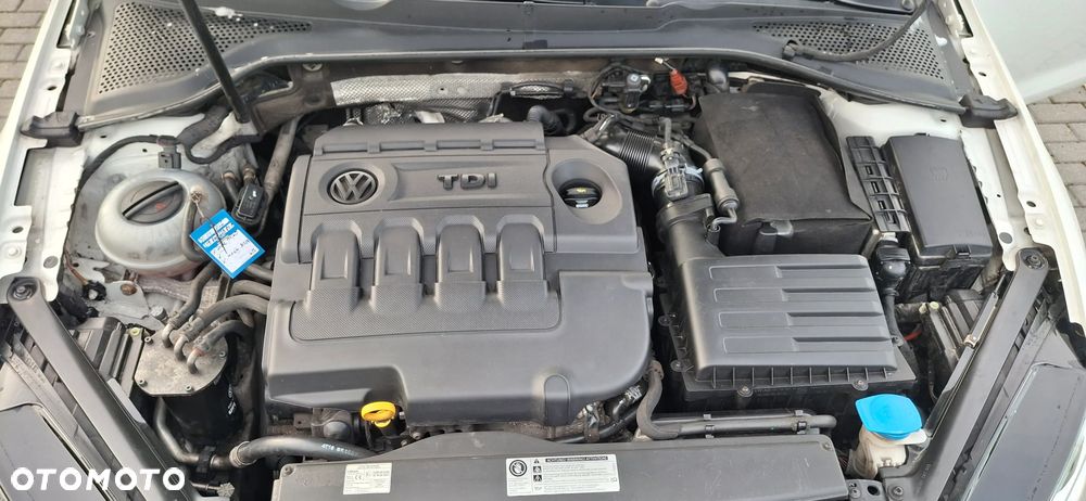 Volkswagen Golf 1.6 TDI BMT Highline - 34