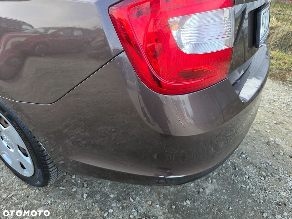 Skoda RAPID 1.2 TSI Ambition - 19