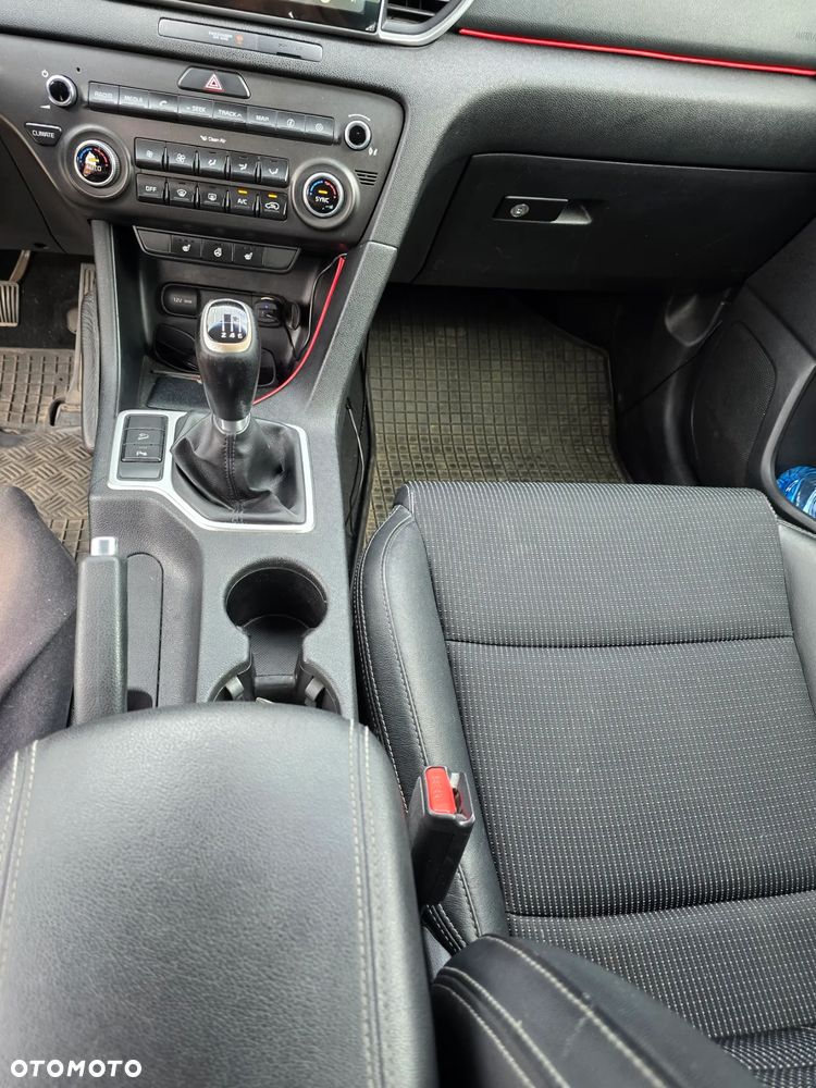 Kia Sportage ver-1-7-crdi-l-2wd - 7