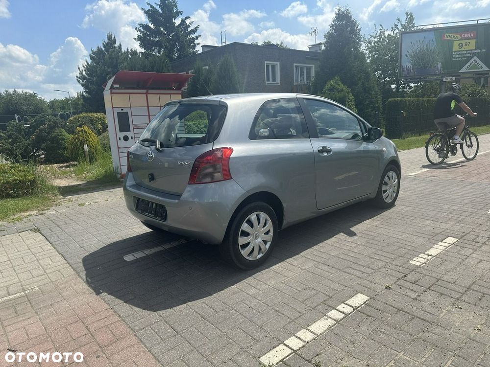 Toyota Yaris 1.0 VVT-i Cool - 14