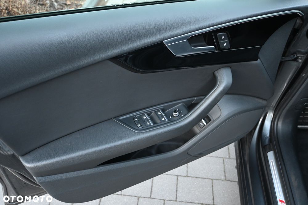 Audi A4 Limousine 35 TFSI S tronic S line - 19