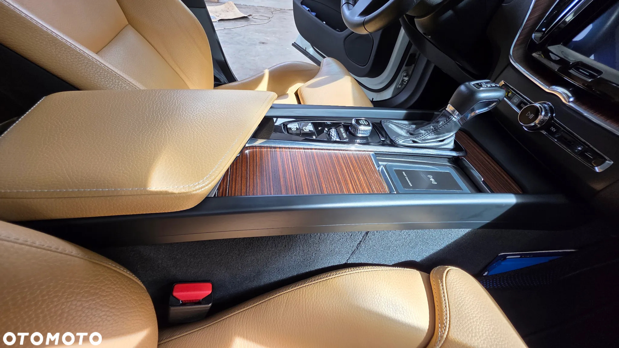 Volvo XC 60 D5 AWD Inscription - 24