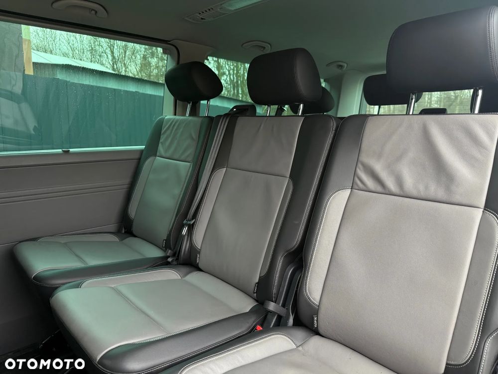 Volkswagen Caravelle - 16