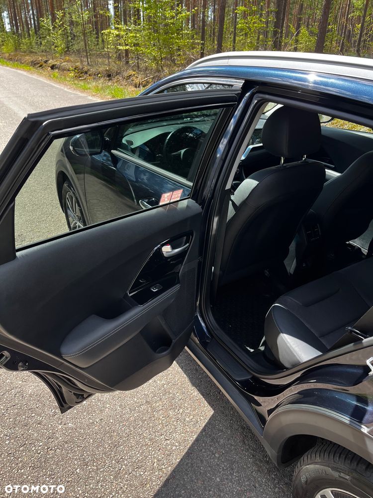 Kia Niro 1.6 GDI Hybrid L Business Line - 23