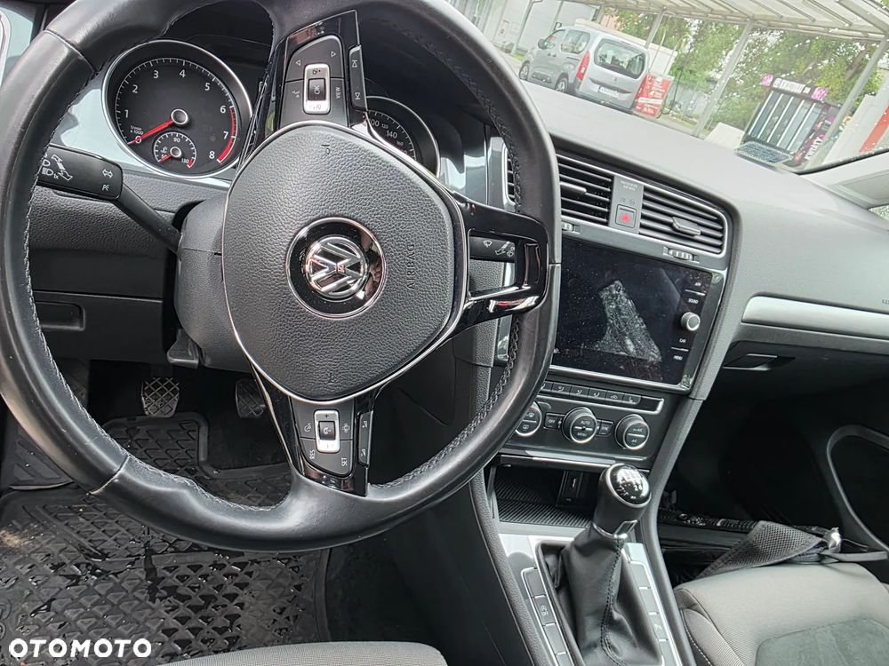 Volkswagen Golf 1.5 TSI BMT Evo Comfortline - 3