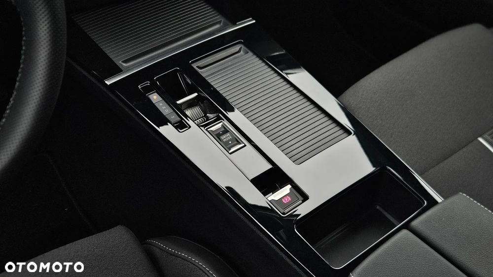 Opel Astra 1.2 T GS S&S - 12