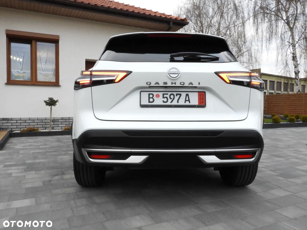 Nissan Qashqai 1.3 DIG-T N-Connecta DCT - 8