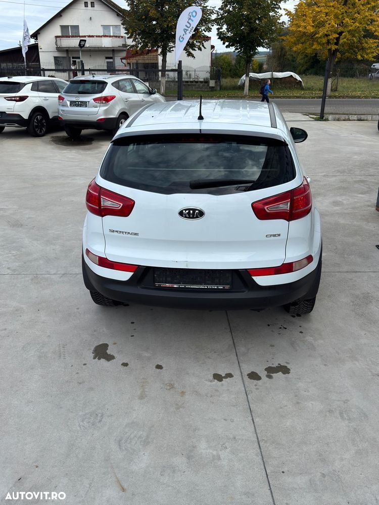 Kia Sportage 1.7 CRDI 2WD Dream-Team Edition - 8