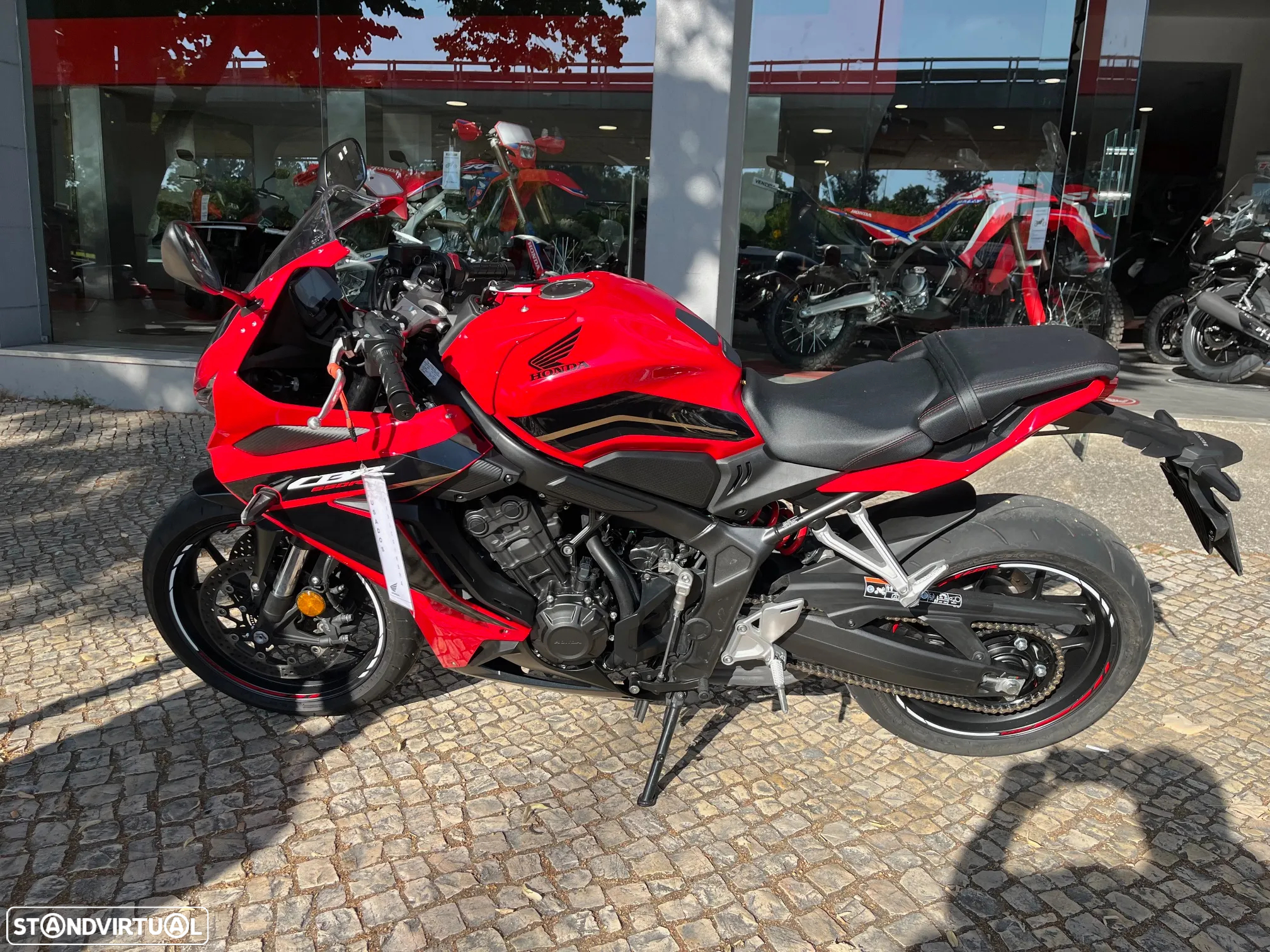 Honda CBR 650 RA - 3
