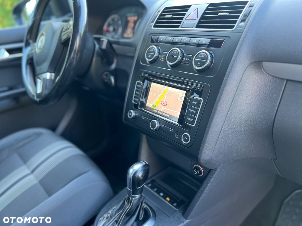 Volkswagen Touran 2.0 TDI DPF Highline Perfectline DSG - 16