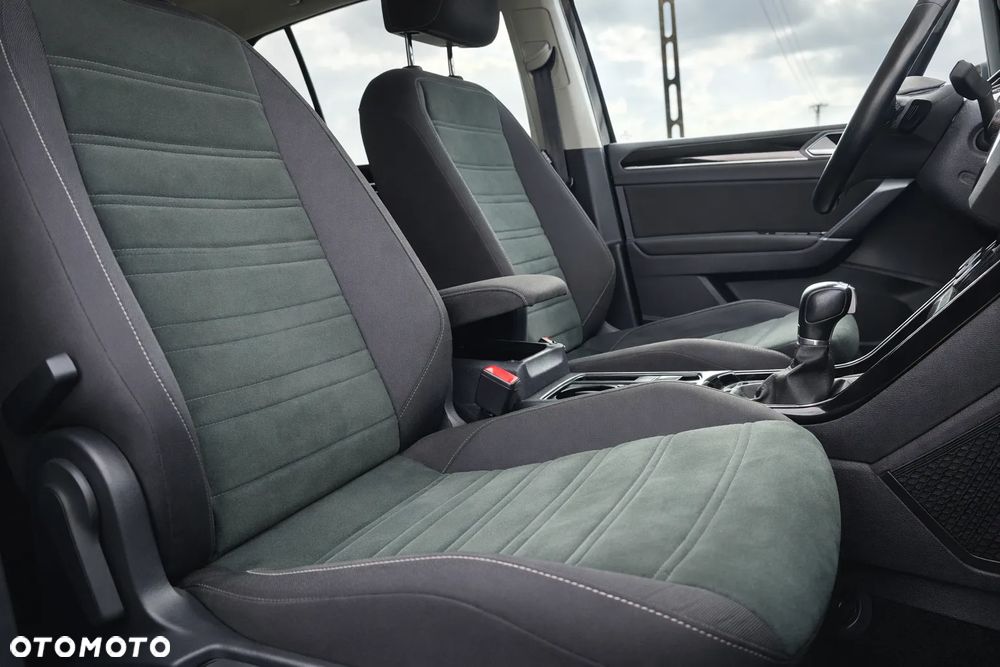 Volkswagen Touran 2.0 TDI SCR DSG Highline - 18
