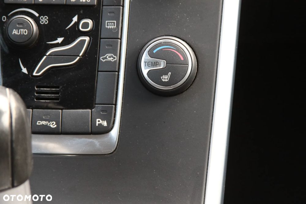 Volvo XC 60 D4 Kinetic - 16