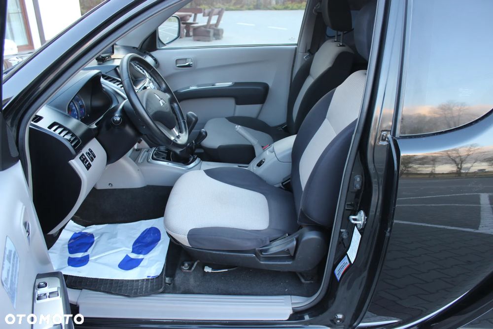 Mitsubishi L200 Pick Up 4x4 Intense Club Cab - 5