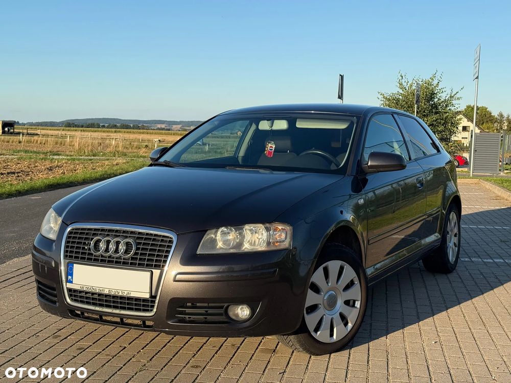 Audi A3 1.6 Ambiente - 1