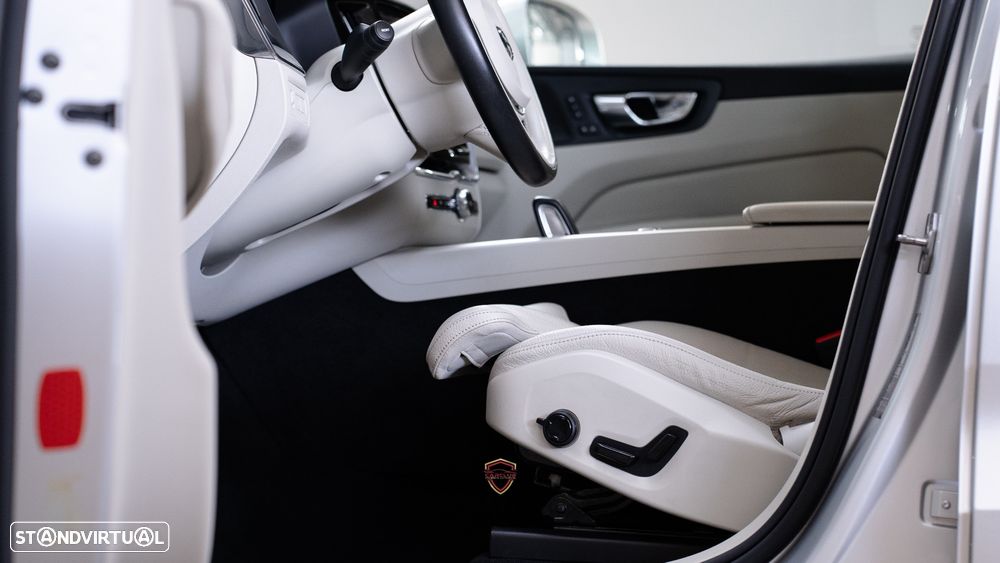 Volvo XC 60 2.0 T8 PHEV Inscription AWD - 19
