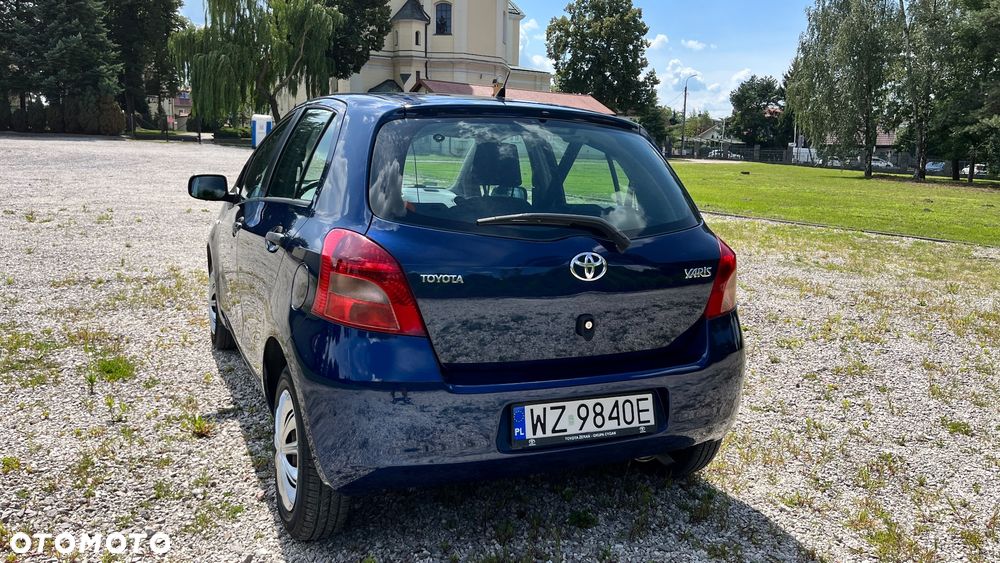 Toyota Yaris 1.0 Terra A/C - 11