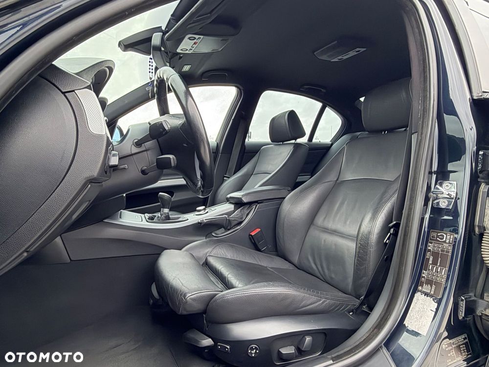 BMW Seria 3 320d - 15