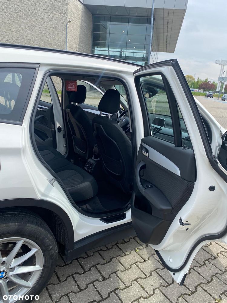 BMW X1 sDrive18i - 9