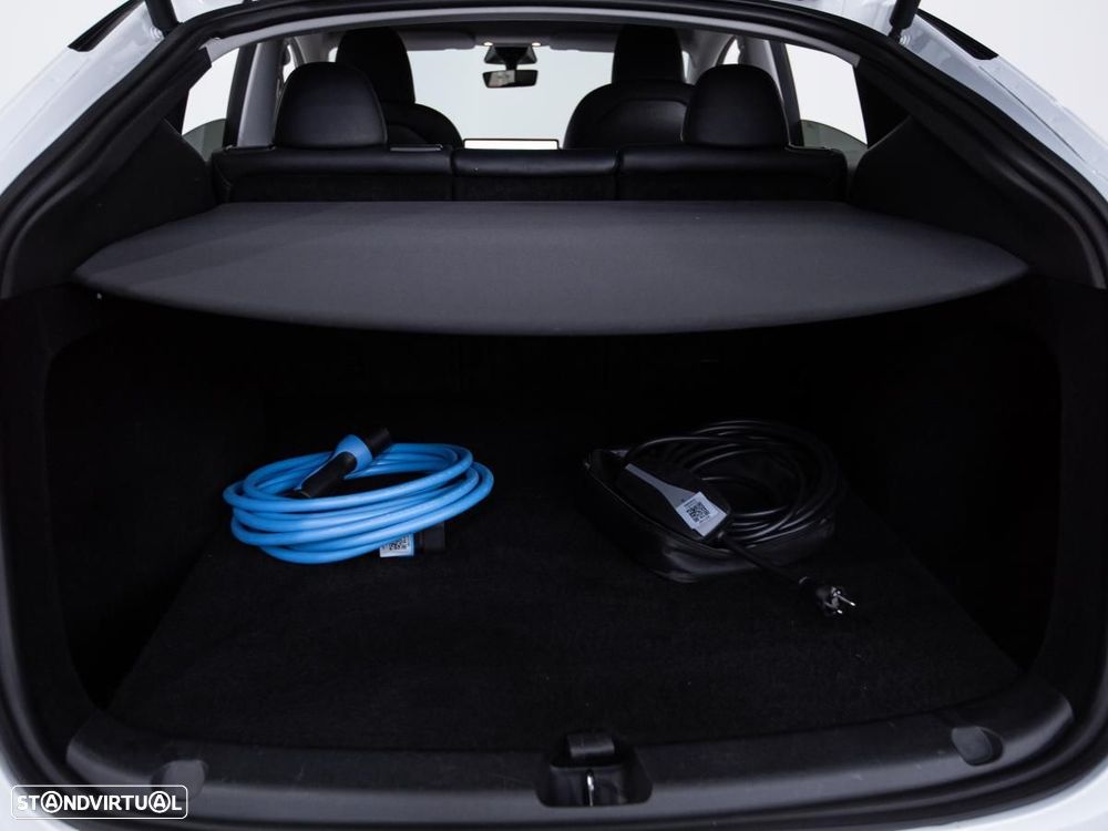 Tesla Model Y Performance Dual Motor AWD - 15