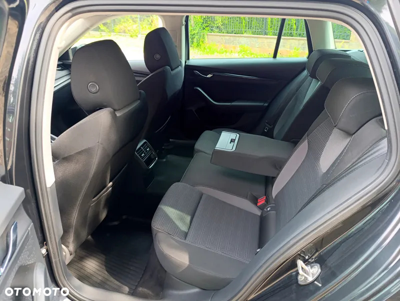 Skoda Octavia 2.0 TDI Ambition DSG - 16