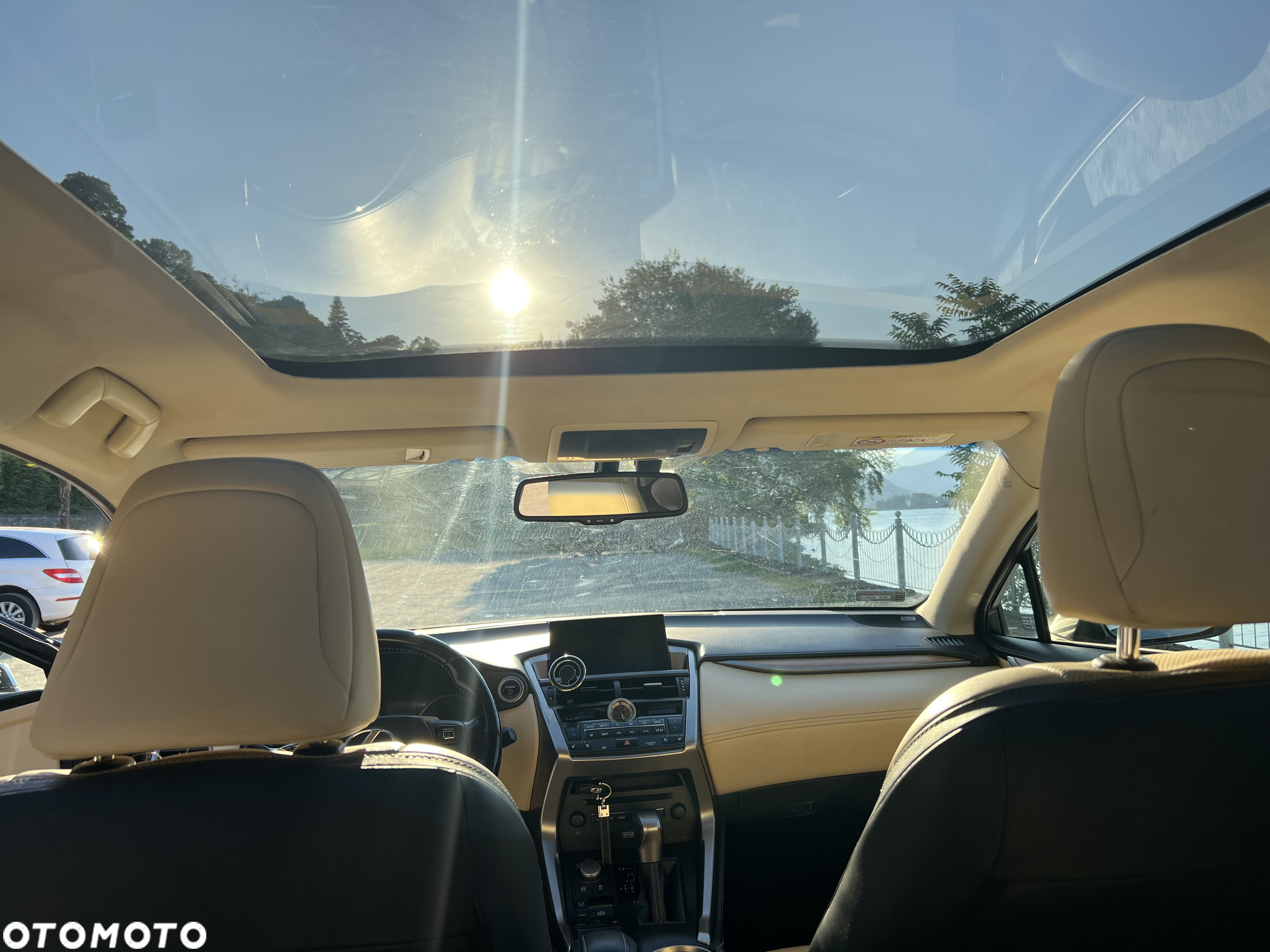Lexus NX 300h Prestige AWD - 27