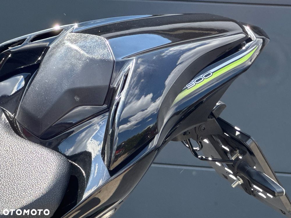 Kawasaki Z 900 - 29