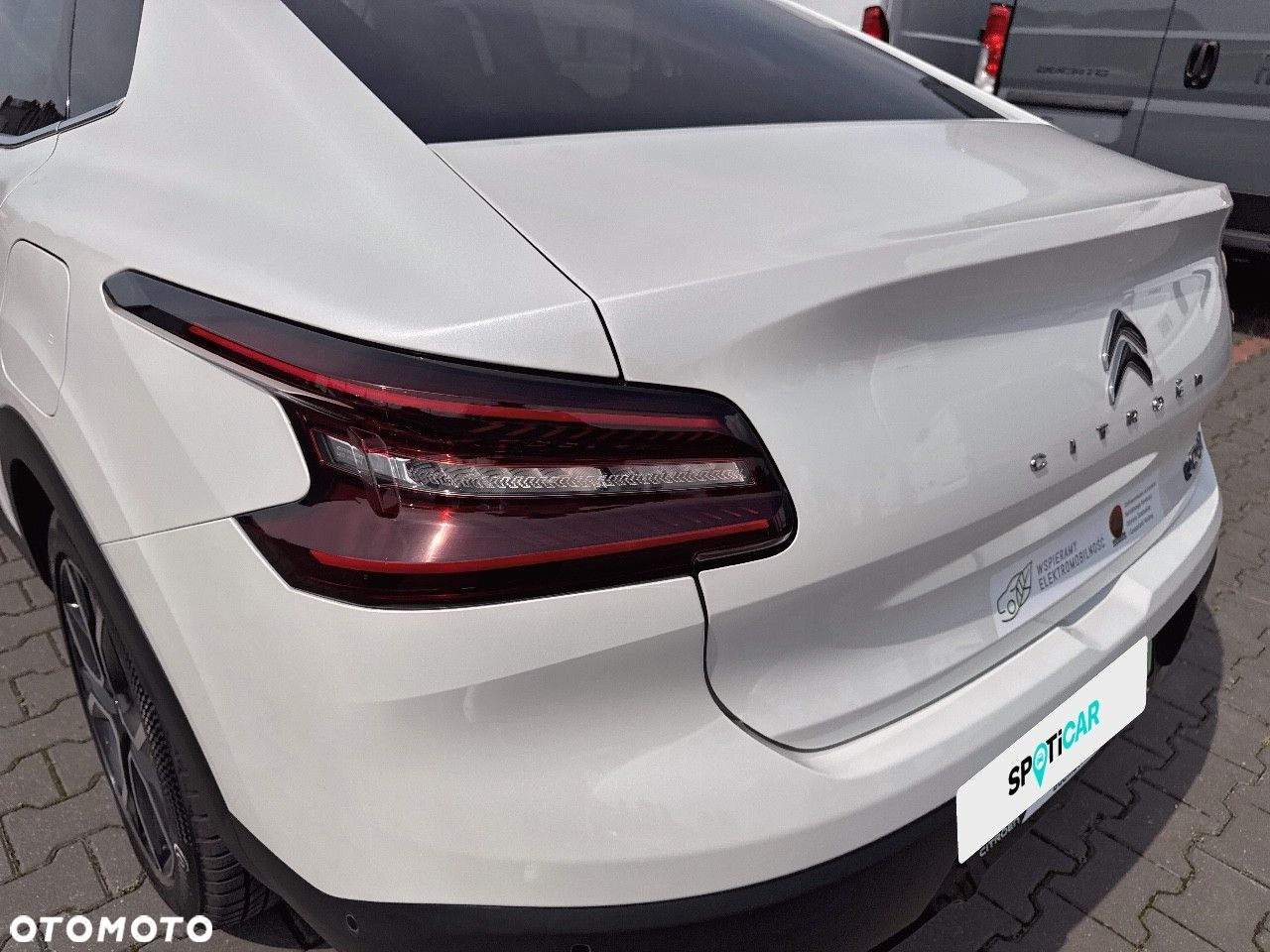 Citroën C4X e-C4 X EV136 50kWh Shine Pack - 13