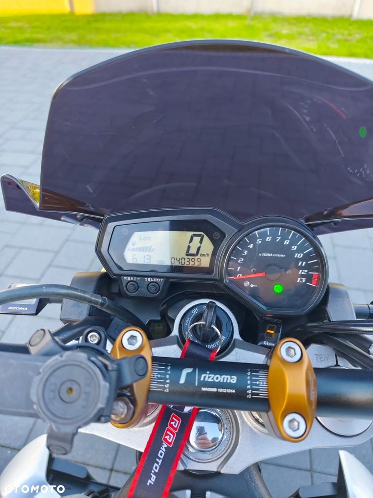 Yamaha FZ - 9