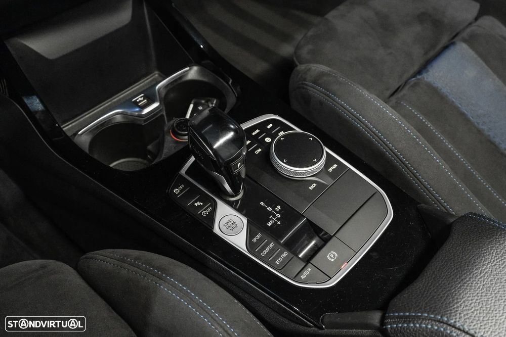 BMW 118 i Pack M Auto - 18