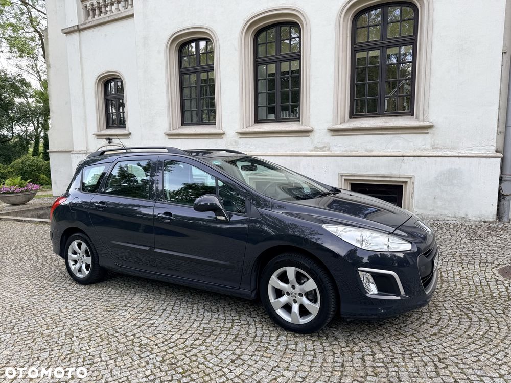 Peugeot 308 - 8
