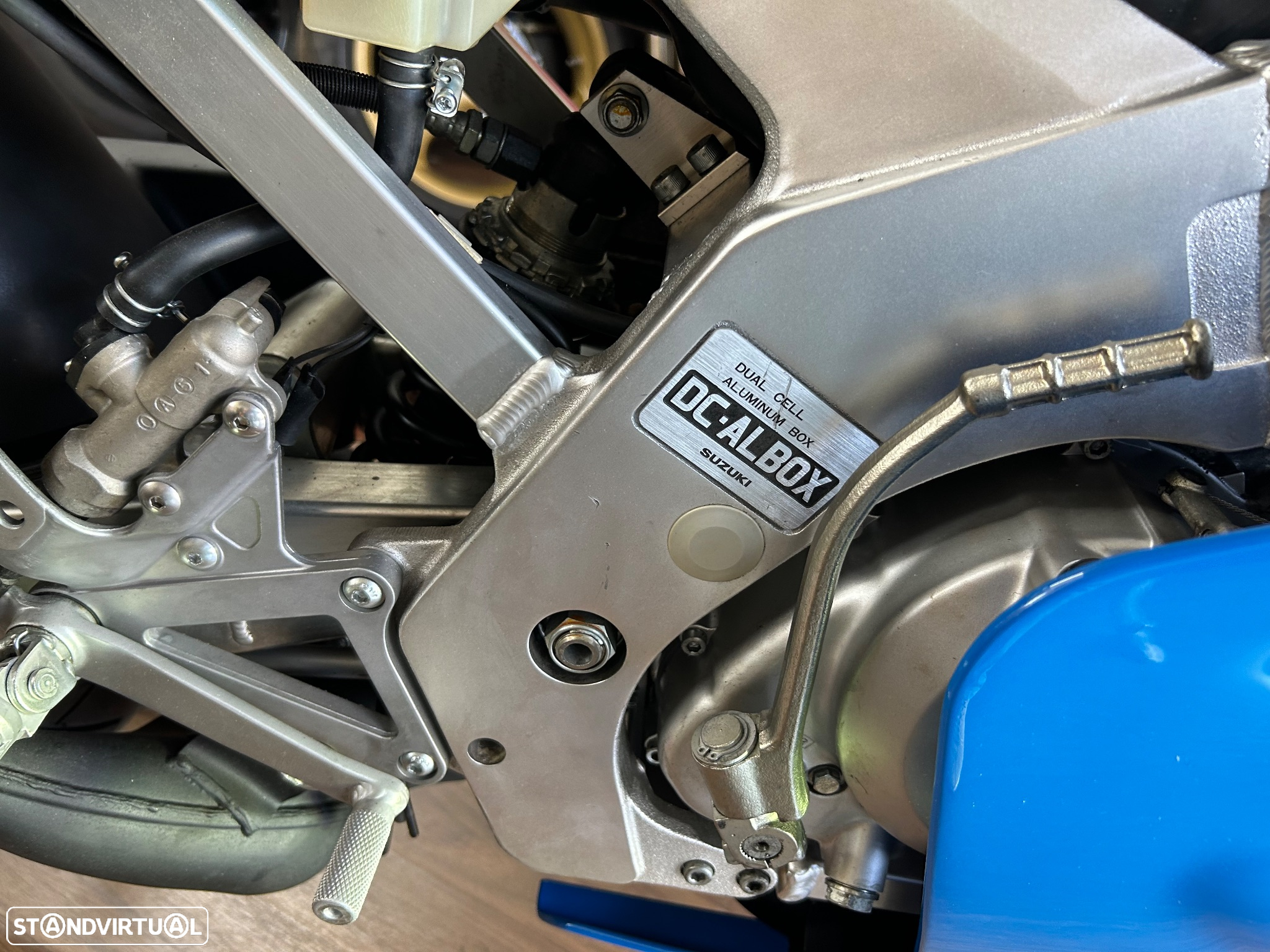 Suzuki RGV 250 VJ 21 - 22