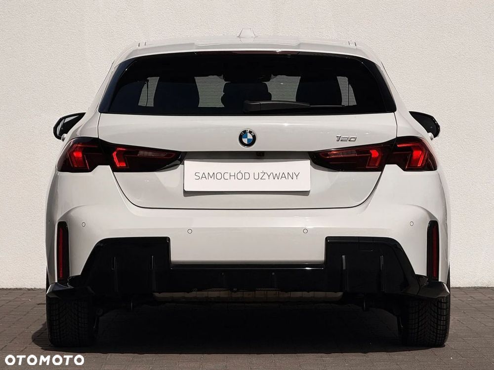 BMW Seria 1 120 mHEV - 36
