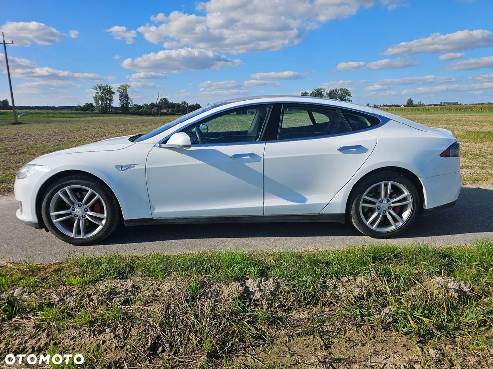 Tesla Model S 85 - 4
