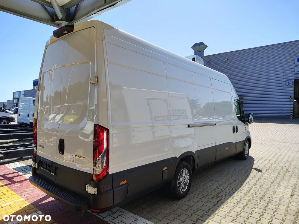 Iveco Daily 35S18HV chłodnia do -18 stopni! + łóżko - 28