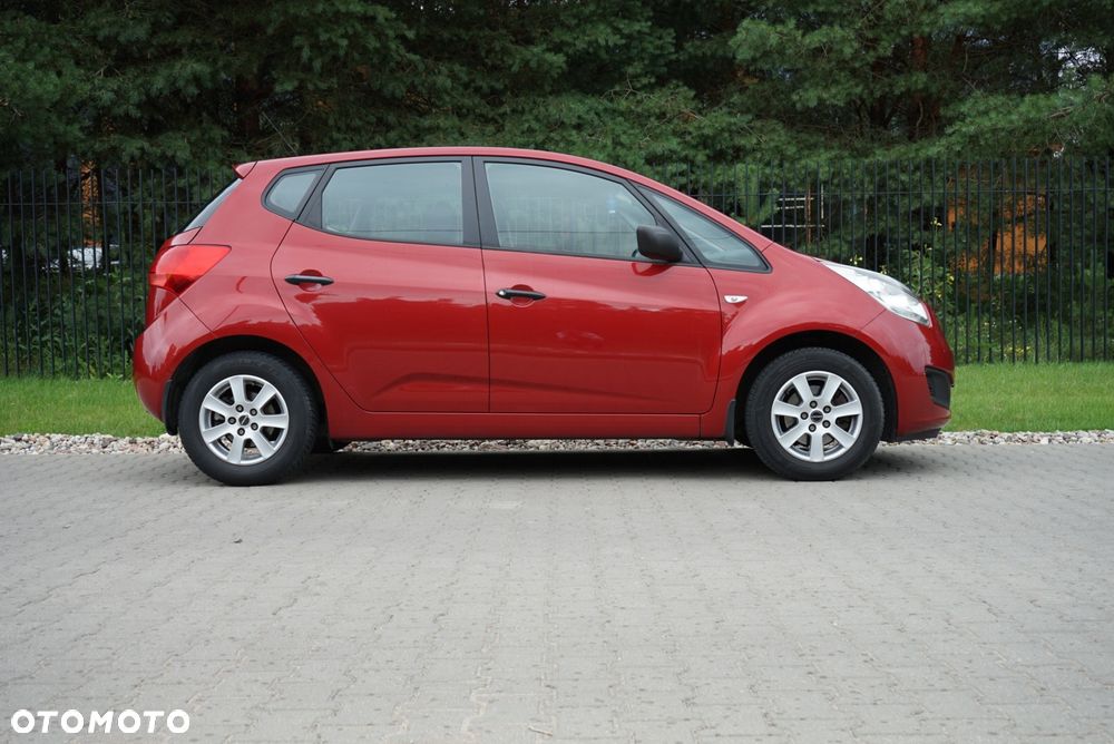 Kia Venga - 10