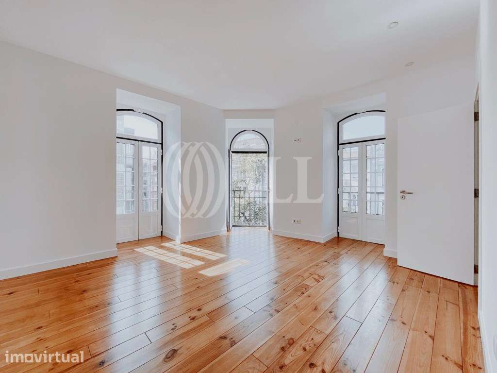 Apartamento T3+1 renovado, na Luciano Cordeiro, Lisboa - Grande imagem: 3/23