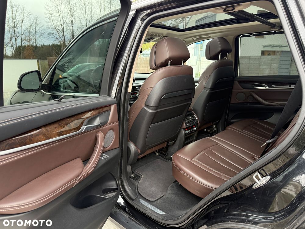 BMW X5 xDrive35i - 22