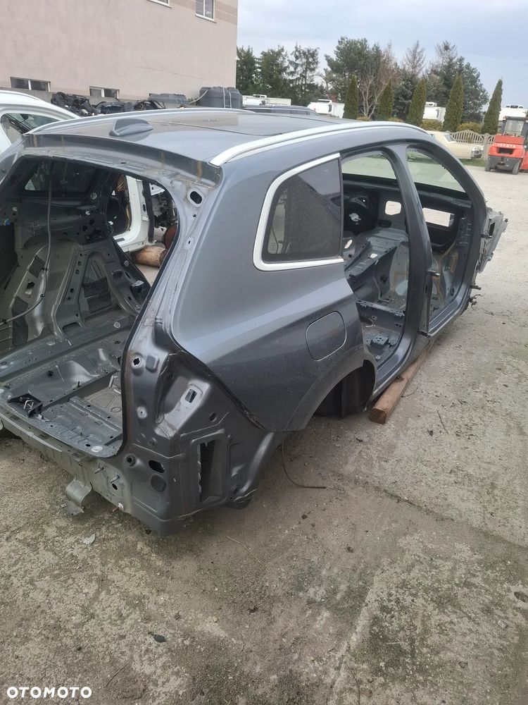 Volvo XC60 II Cała karoseria ćwiartka przod tył szyby komplet kod lakieru 714 - 5