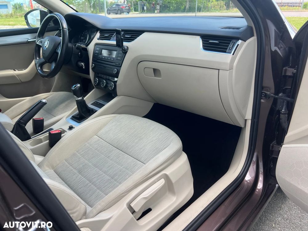Skoda Octavia 1.6 TDI AMBITION - 26