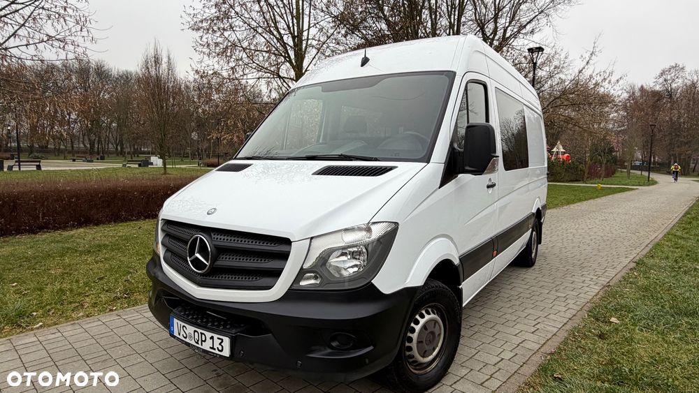 Mercedes-Benz Sprinter - 11