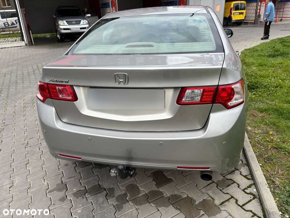 Honda Accord 2.0 Executive Nav - 31