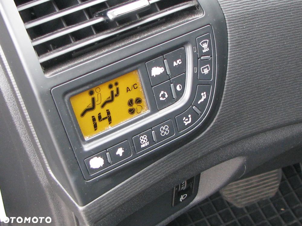 Citroën C4 Picasso 2.0 HDi FAP EGS6 Exclusive - 15
