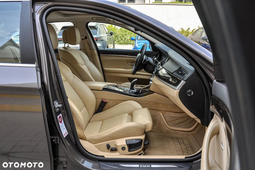 BMW Seria 5 - 12