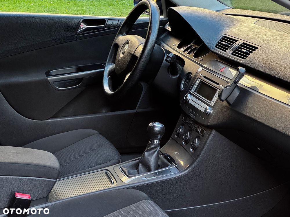 Volkswagen Passat 2.0 TDI 4Motion Comfortline - 9
