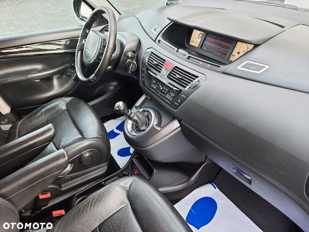 Citroën C4 Picasso 1.6 HDi Impress - 16