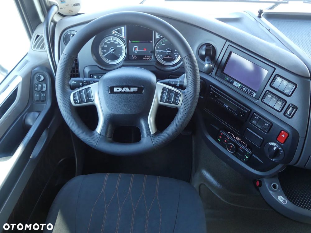 DAF XF 106.480 / KLIMATYZACJA POSTOJOWA / EURO 6 / STANDARD / - 27