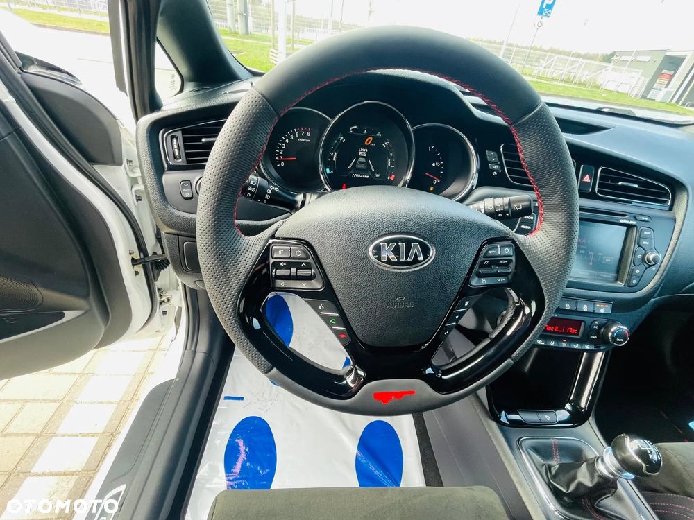 Kia Ceed 1.6 T-GDI GT-Challenge - 11