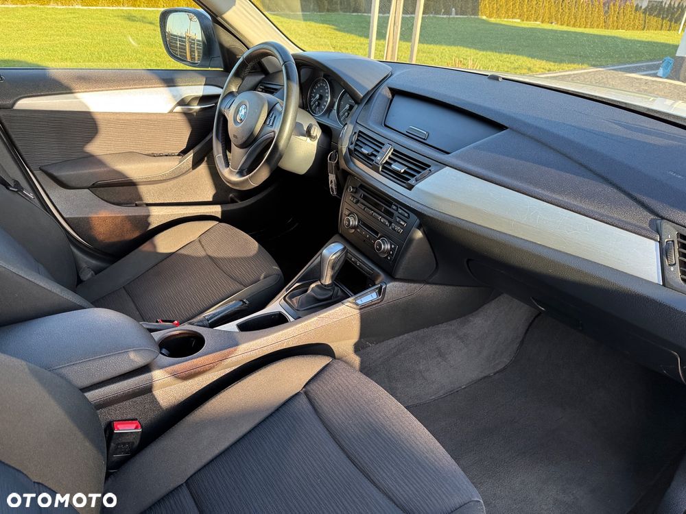 BMW X1 xDrive18d xLine - 26