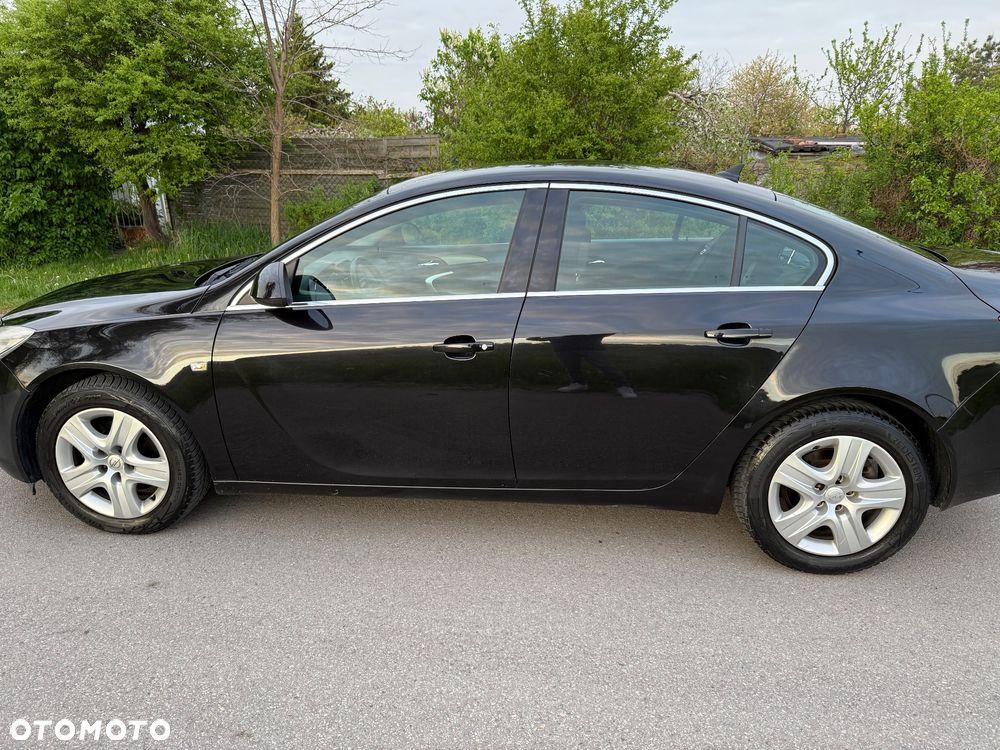 Opel Insignia 1.8 - 9